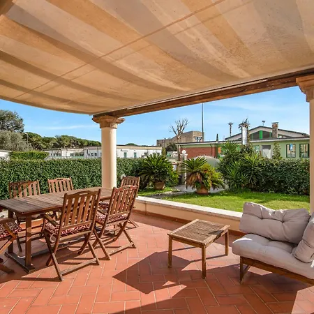 Splendido Monolocale Con Spazioso Giardino E Veranda A 500 Mt Dal Mare アパート *